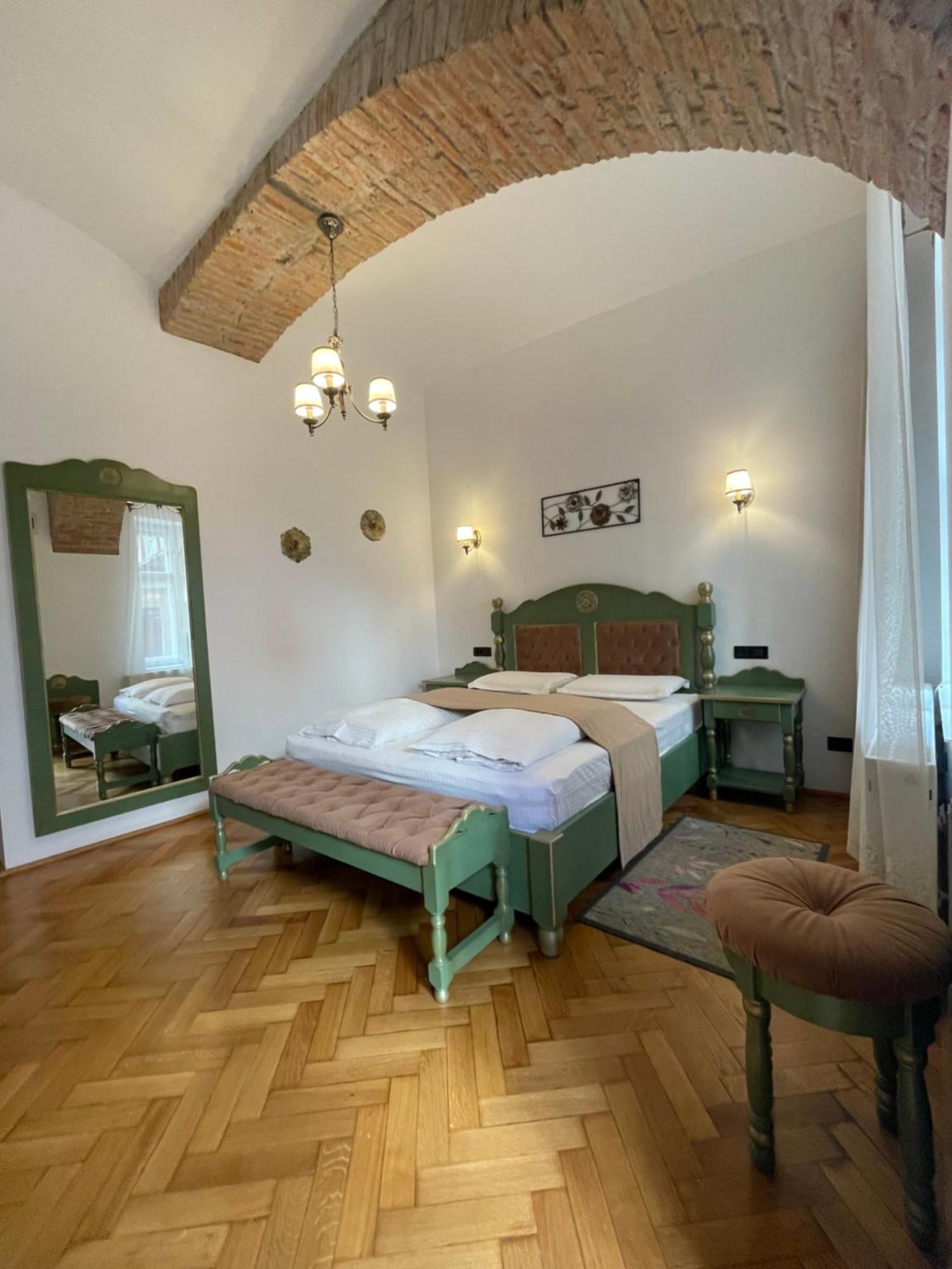 Апартаменты Casa Lais Брашов Экстерьер фото